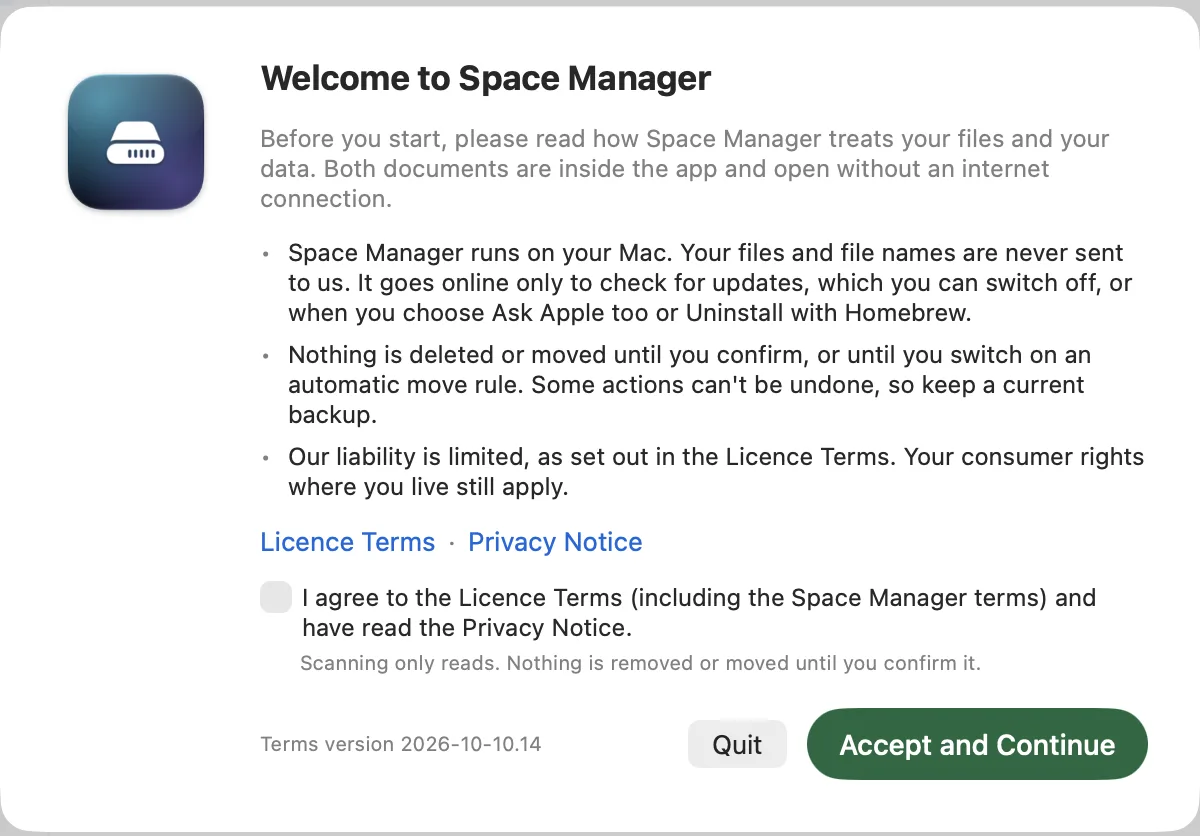 Pangalin Space Manager’s welcome sheet: three short points about files, data and liability, links to the Licence Terms and Privacy Notice, an unticked agreement box, the terms version, and Quit and Accept and Continue buttons.